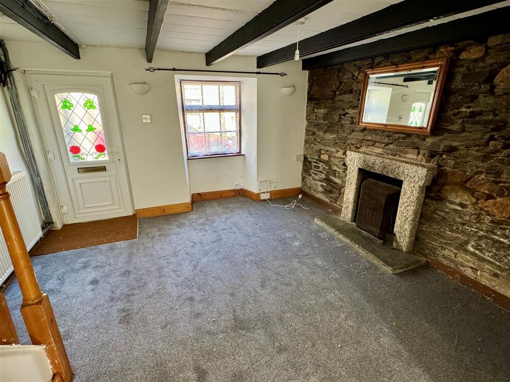 Property photo 2 of 10 89 Church Street Lounge
