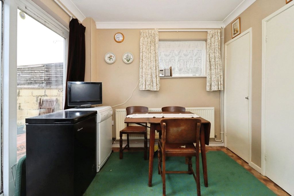 Property photo 3 of 17 Photo