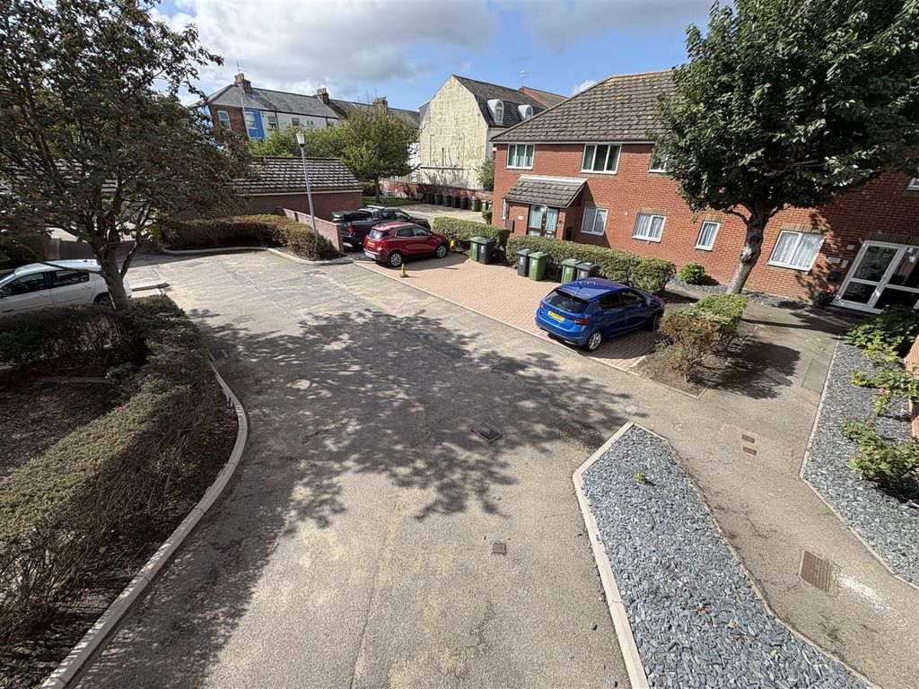 Property photo 3 of 12 Img_2302.Jpeg