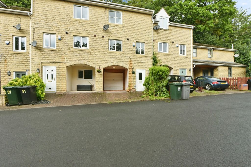Property photo 1 of 20 Front