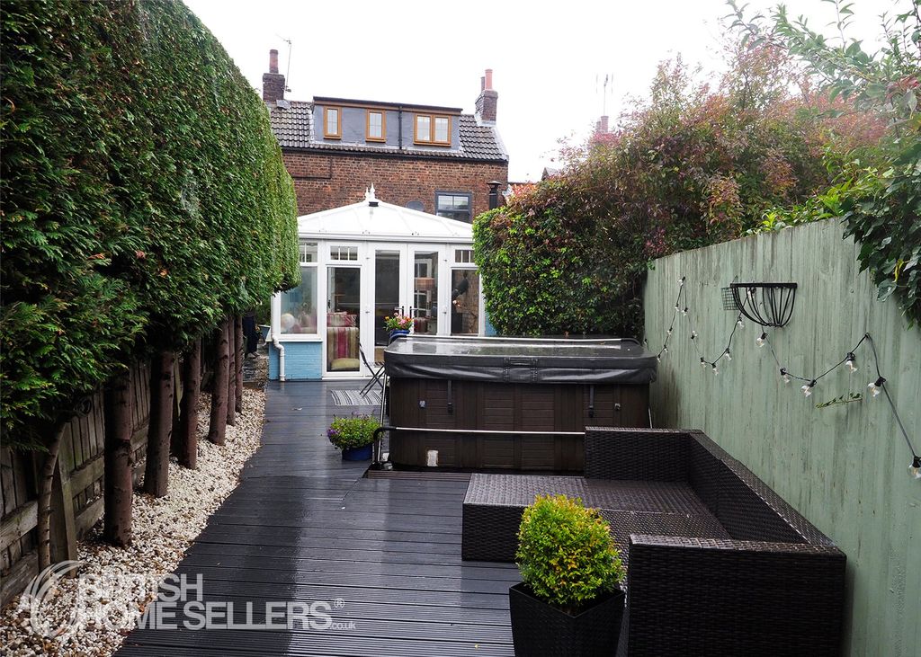 Property photo 3 of 21 18