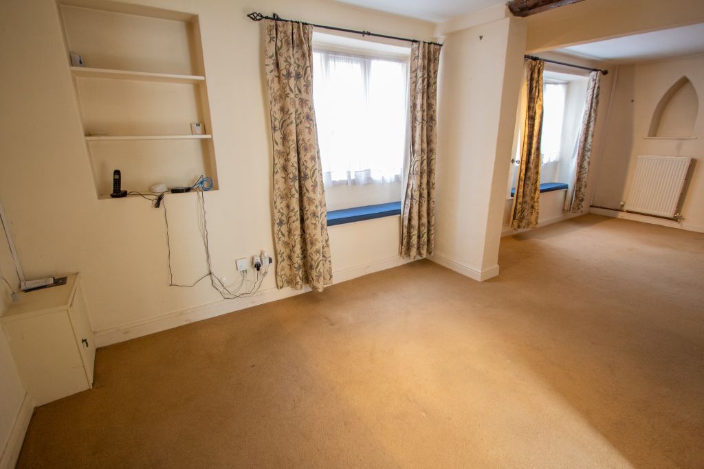 Property photo 3 of 14