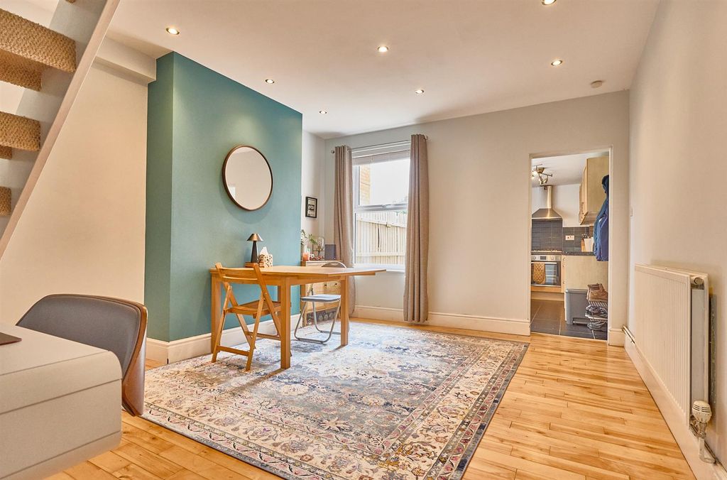 Property photo 3 of 12 Highfield Street_6.Jpg