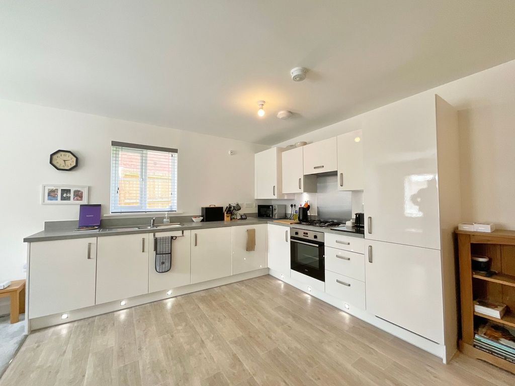 Property photo 3 of 13