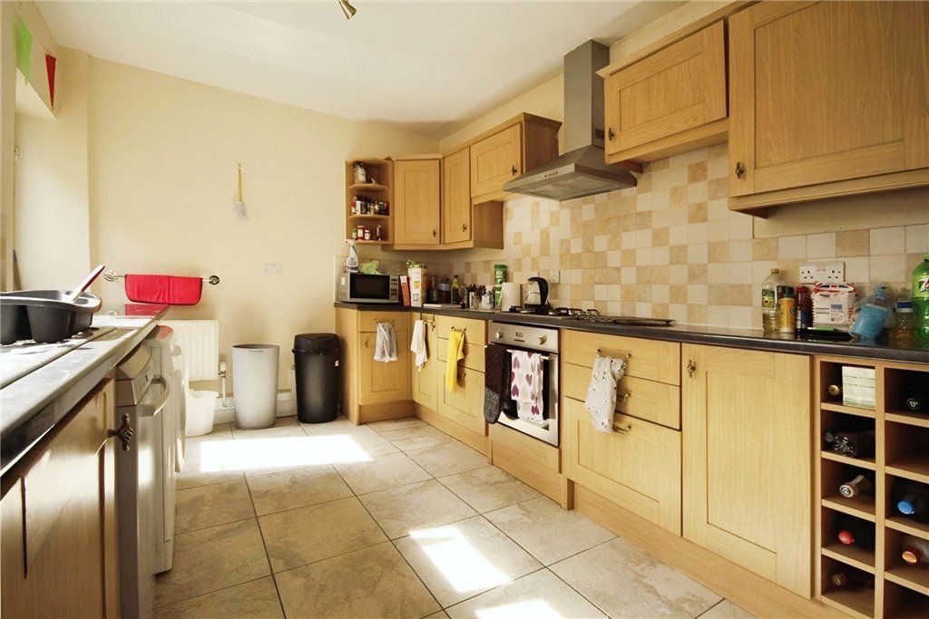 Property photo 1 of 9 Kitchen