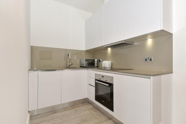 Property photo 3 of 7 Kitchen
