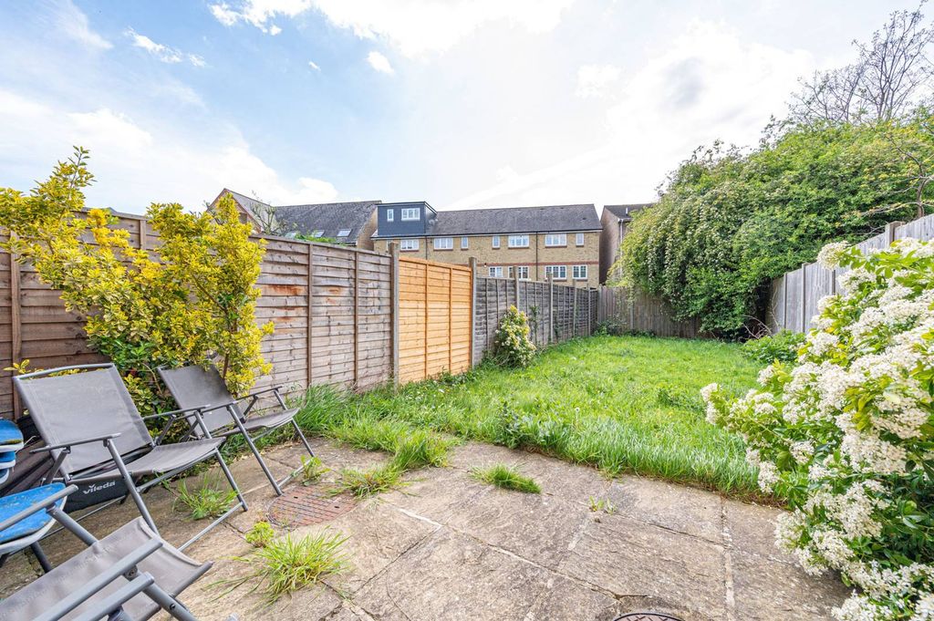 Property photo 3 of 23