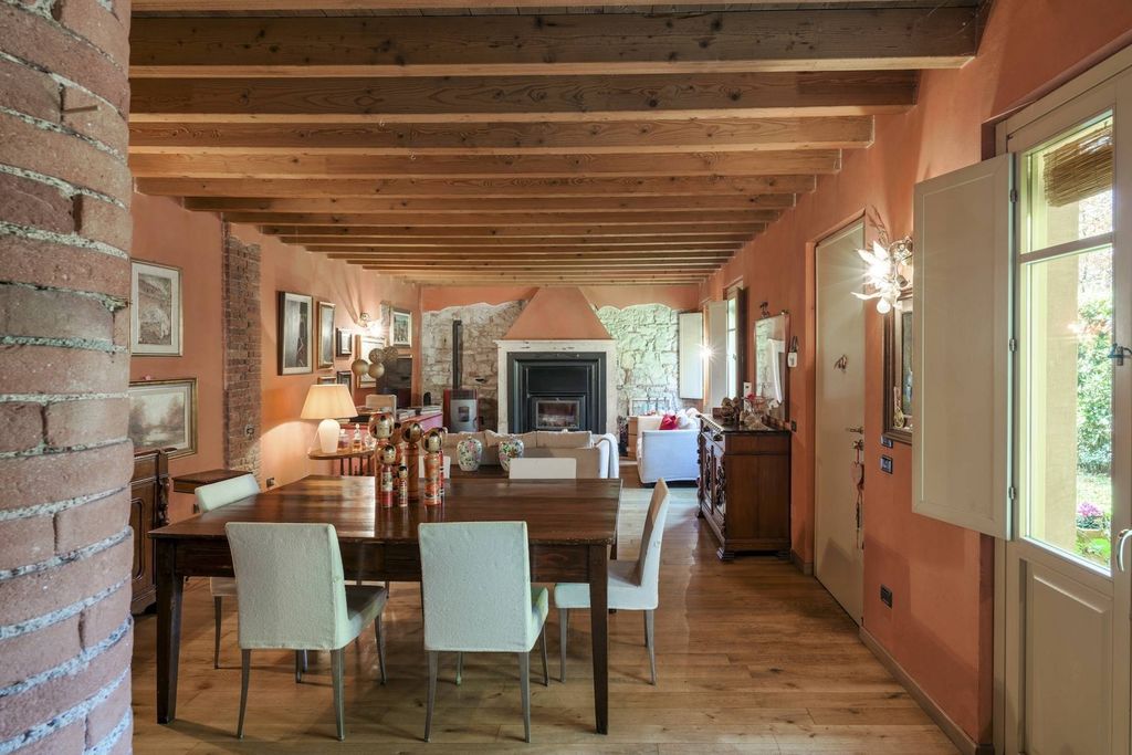 Property photo 1 of 27