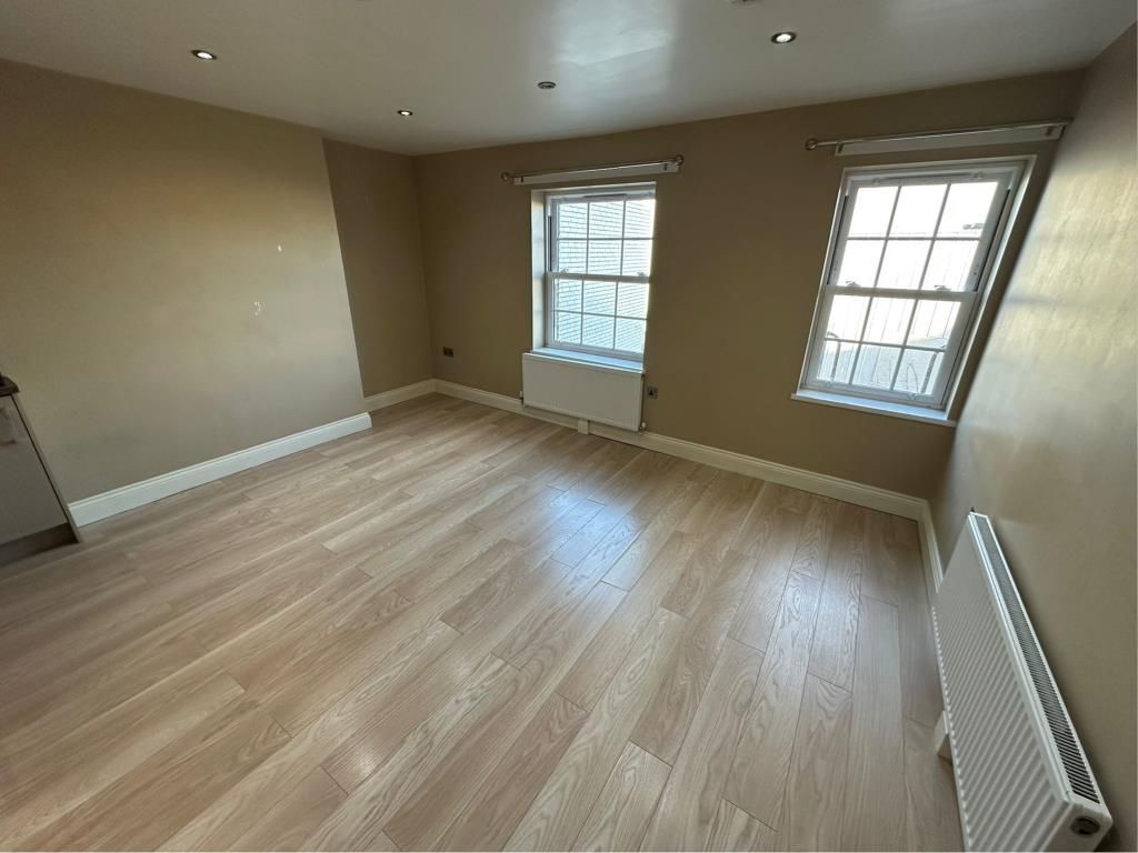 Property photo 1 of 5 Reception