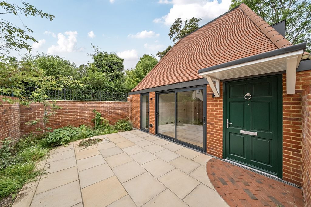 Property photo 2 of 15 1294958-19-68261B...