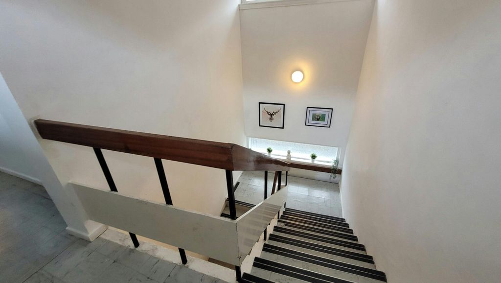 Property photo 3 of 13 Image 3