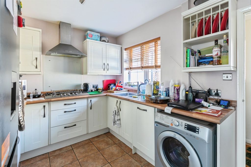 Property photo 3 of 11