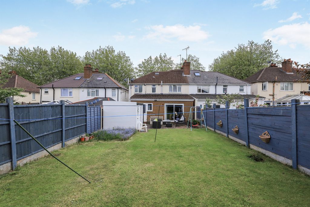 Property photo 2 of 19