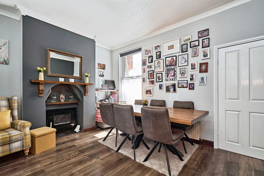 Property photo 3 of 20