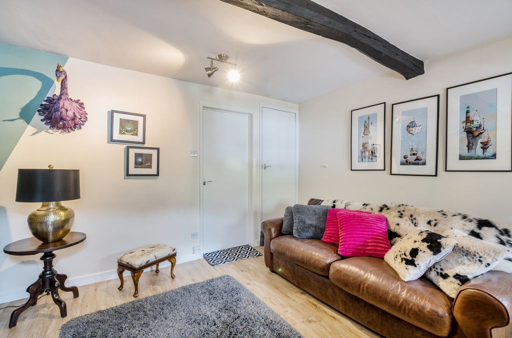 Property photo 2 of 19 1329929-7-6888A24Bf3E7A
