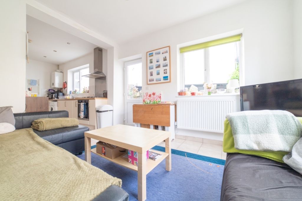 Property photo 1 of 10 Lrg_Lrg_Call 02920 454555 To Secure Your Viewing_4