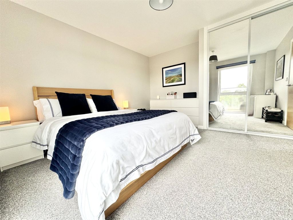 Property photo 2 of 12 Picture No. 04