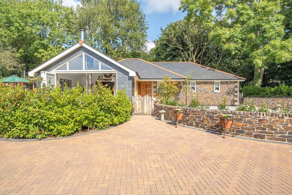 Property photo 1 of 21