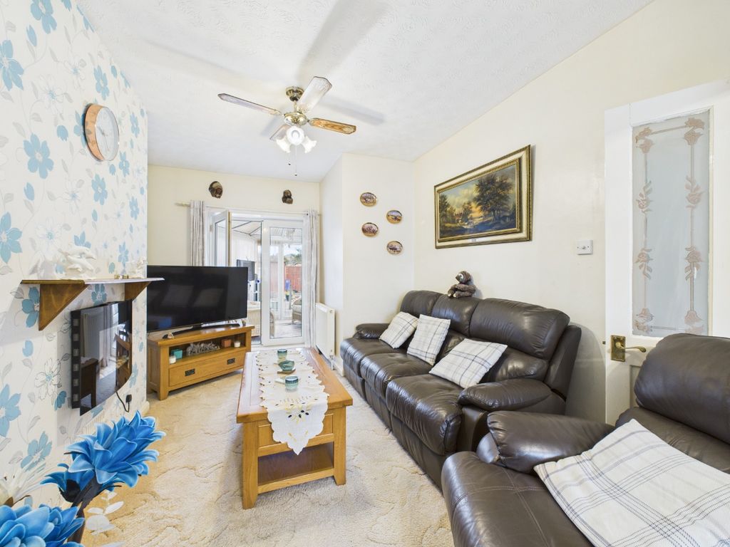 Property photo 3 of 12 4592498