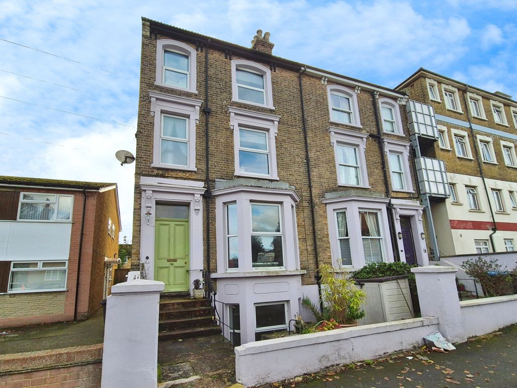 Property photo 1 of 20 31Db9d61-20251021_124759