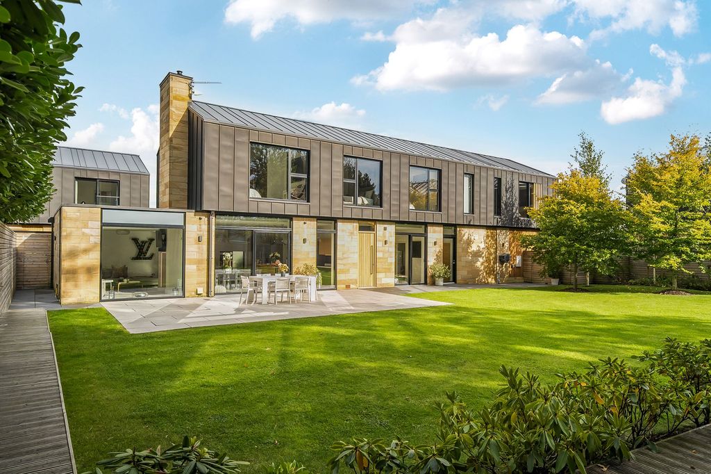 Property photo 1 of 21