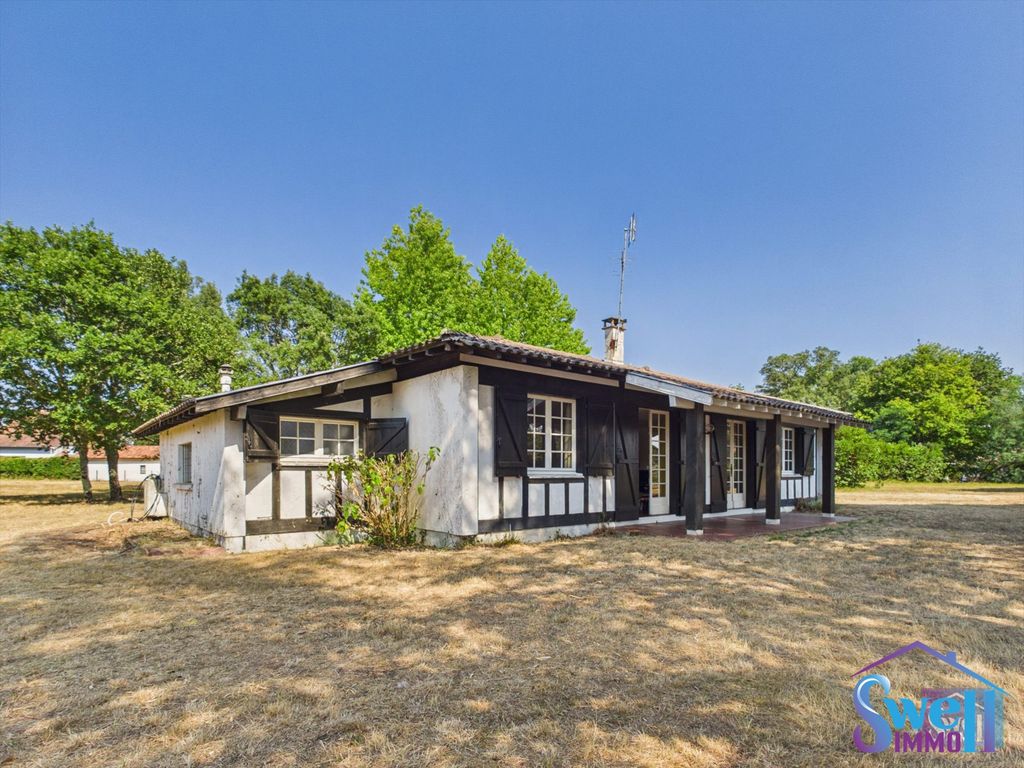 Property photo 1 of 23 Traditional Half-Timbered House Of 110 m² In The Heart Of The Village