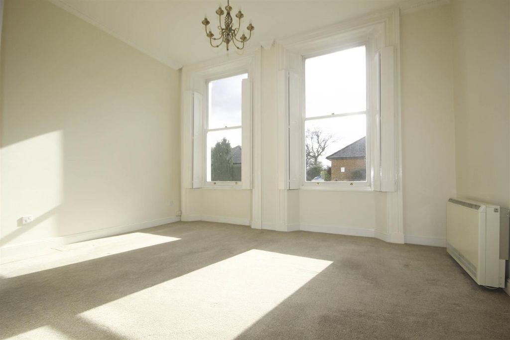 Property photo 3 of 6