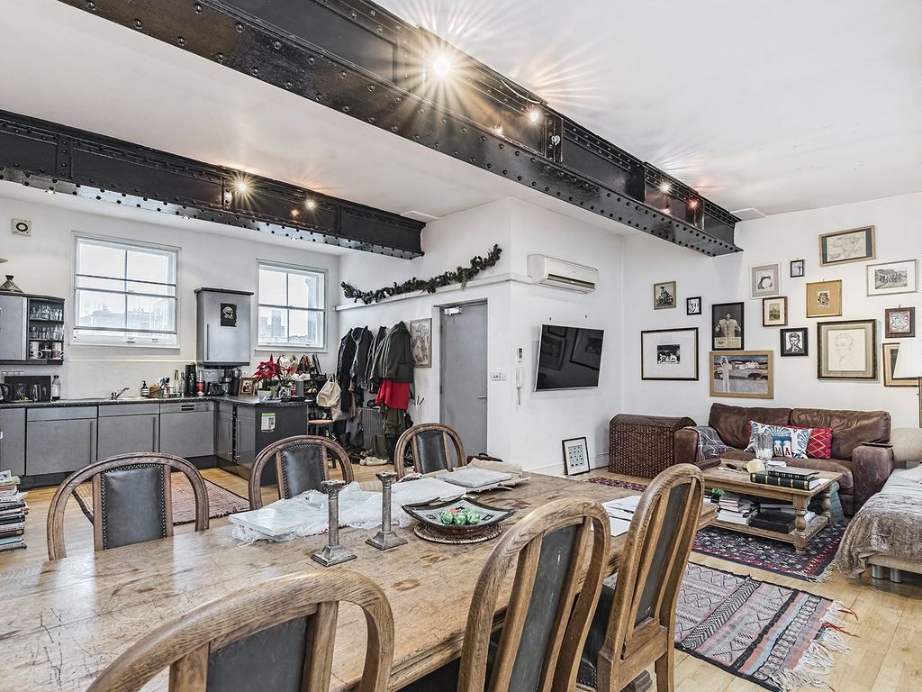Property photo 3 of 7 Rupert Street