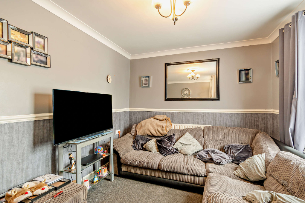 Property photo 3 of 12