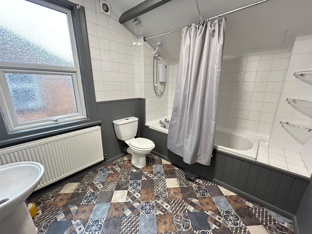 Property photo 3 of 12 8.Jpg