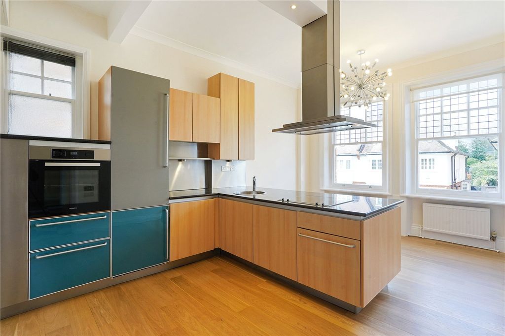 Property photo 2 of 13 Picture No. 28