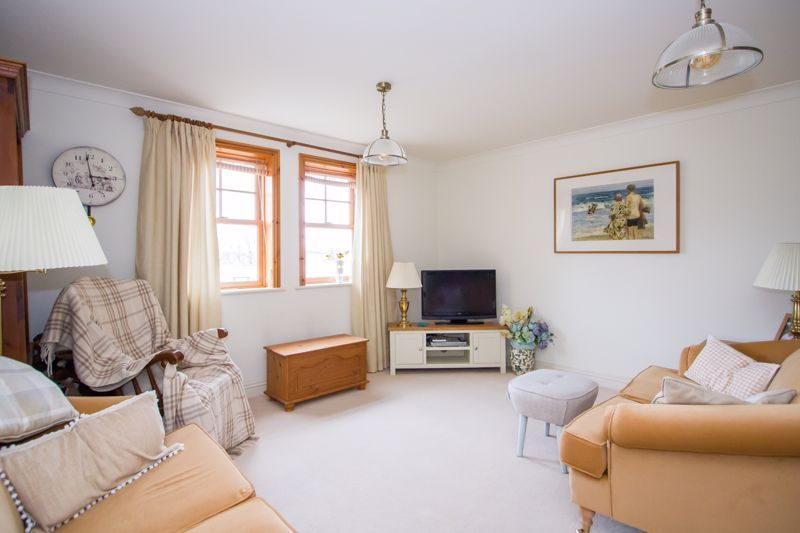 Property photo 2 of 17 Photo 6