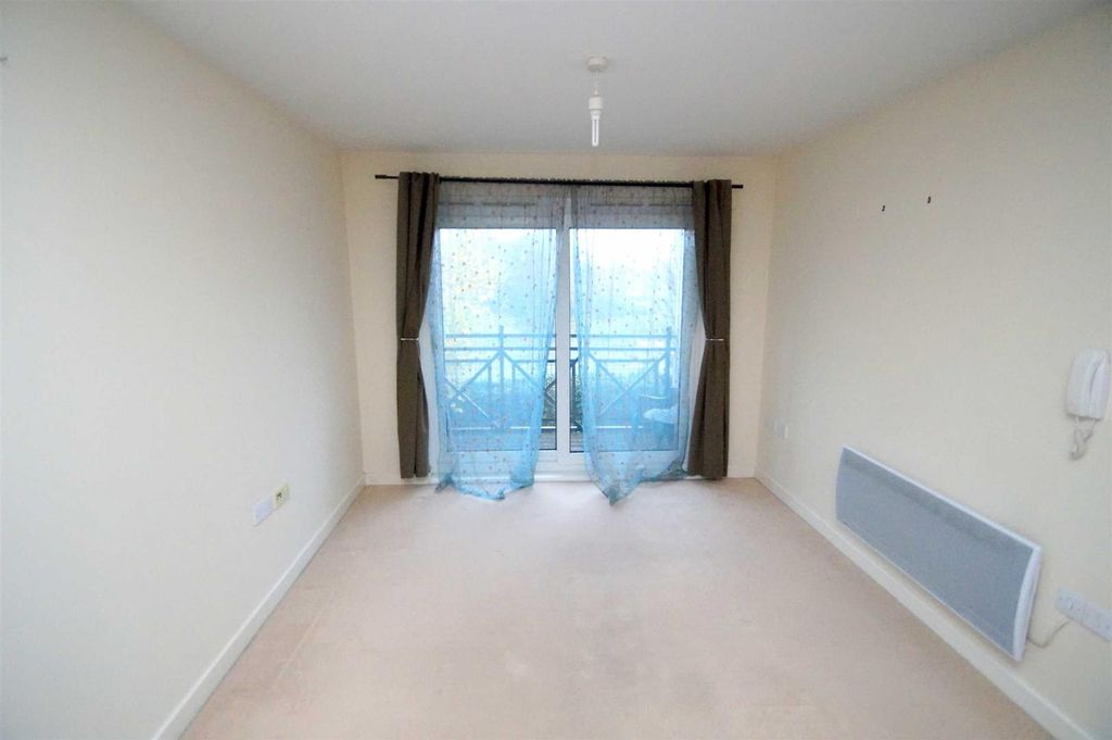 Property photo 3 of 9