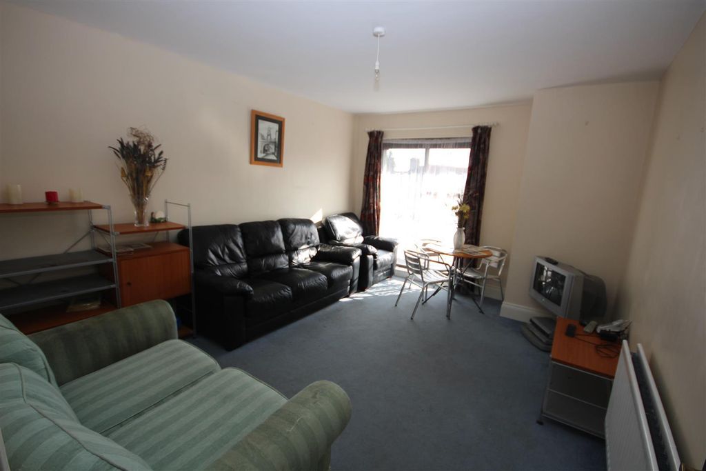 Property photo 2 of 4