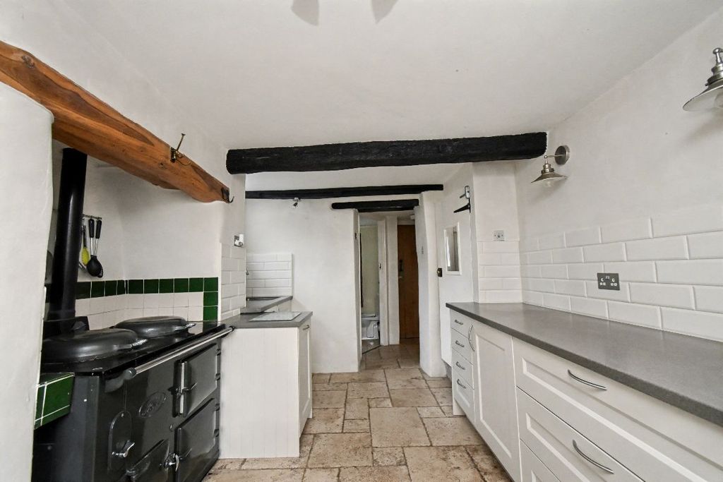 Property photo 3 of 20