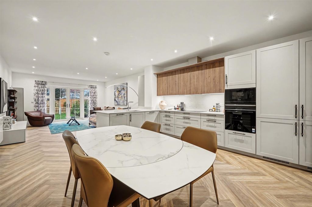 Property photo 1 of 11 1.Jpg