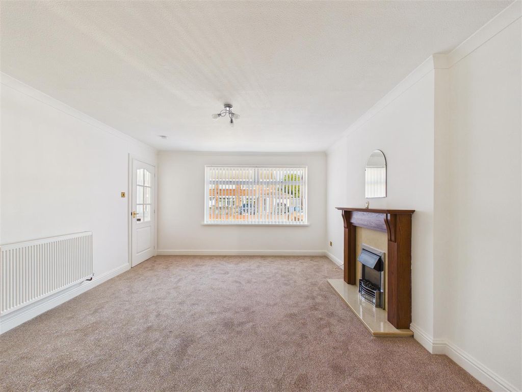 Property photo 3 of 9 Cam05193G0-Pr0180-Still017.Jpg