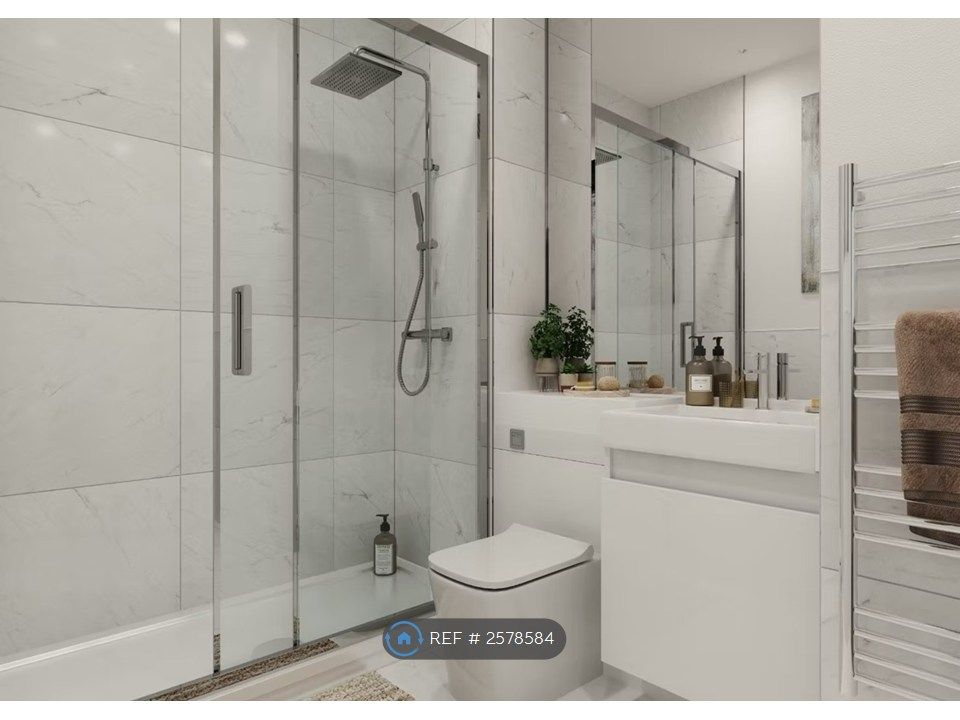Property photo 2 of 10 Bathroom
