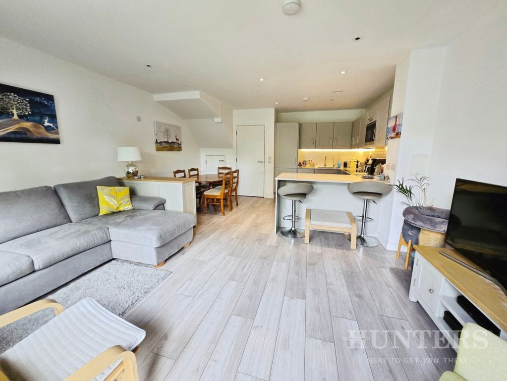 Property photo 1 of 28