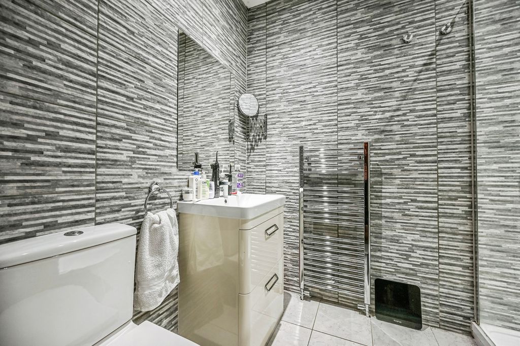 Property photo 3 of 13 Pbox-Img.Jpg