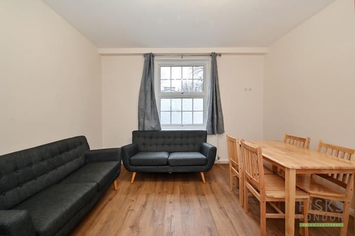 Property photo 2 of 13 88-George-Row (3)-700.Jpg