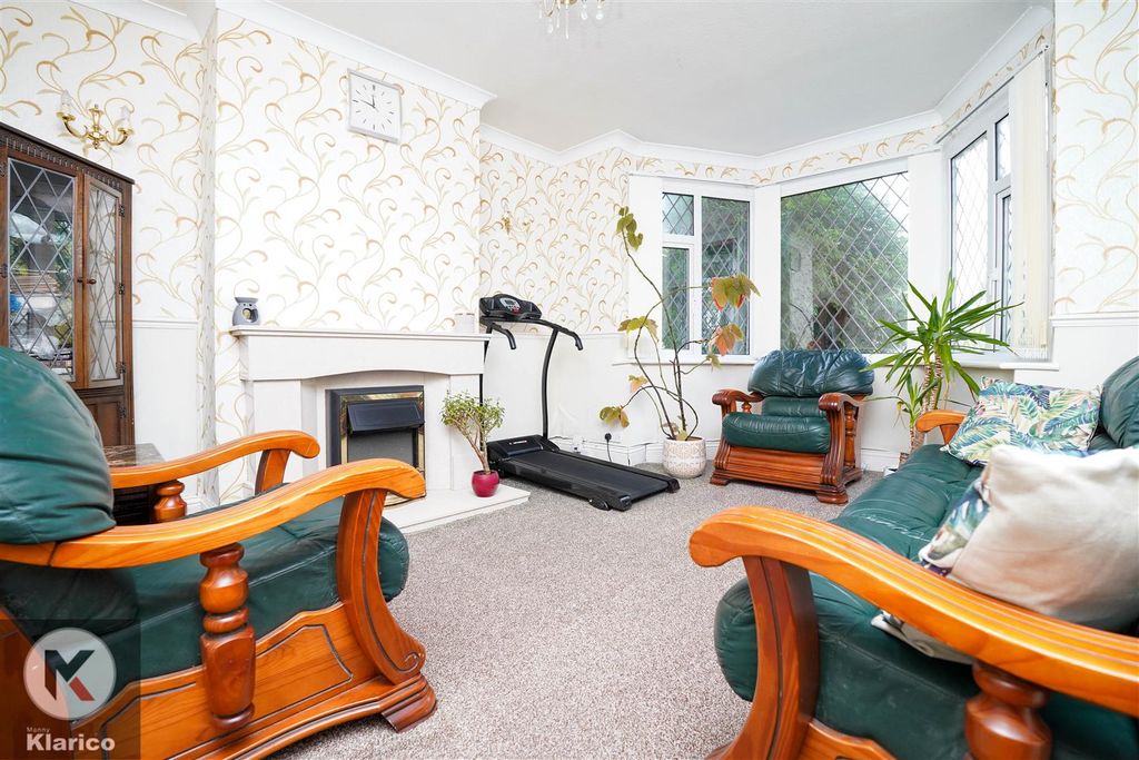 Property photo 2 of 19 Photo.Jpg