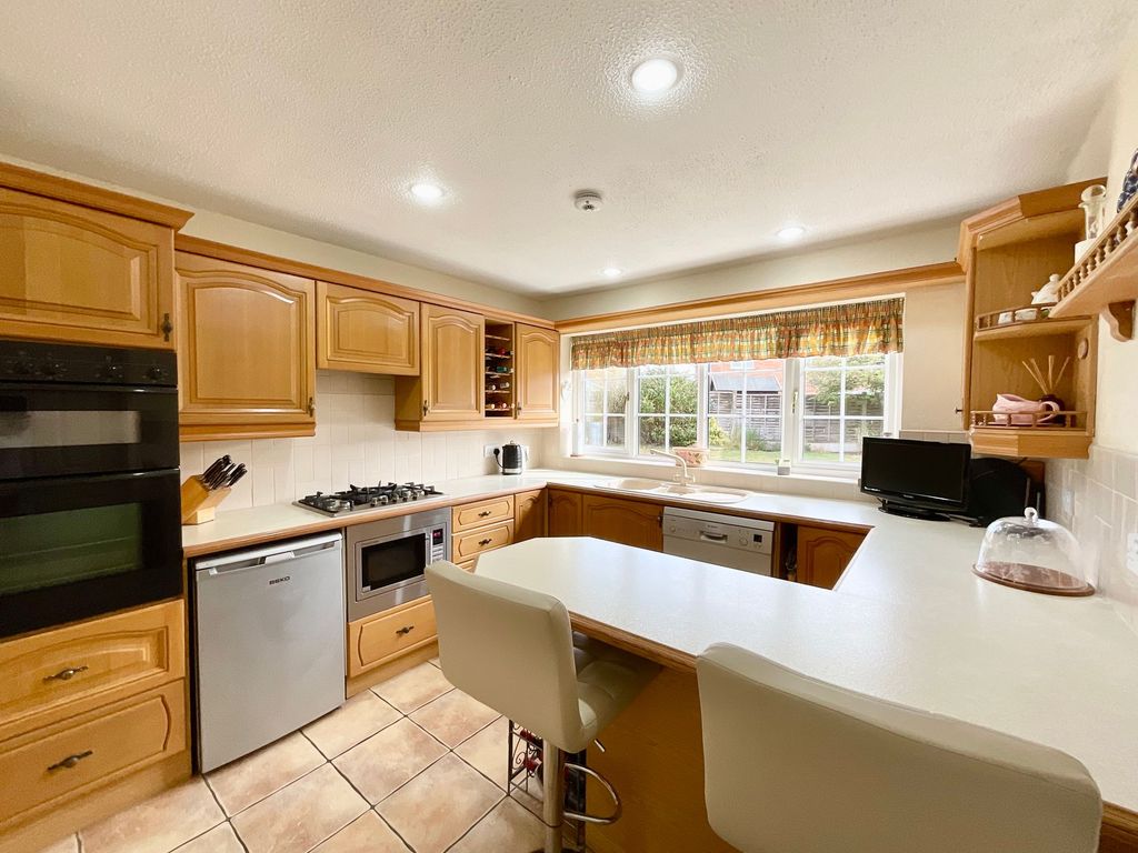 Property photo 3 of 31