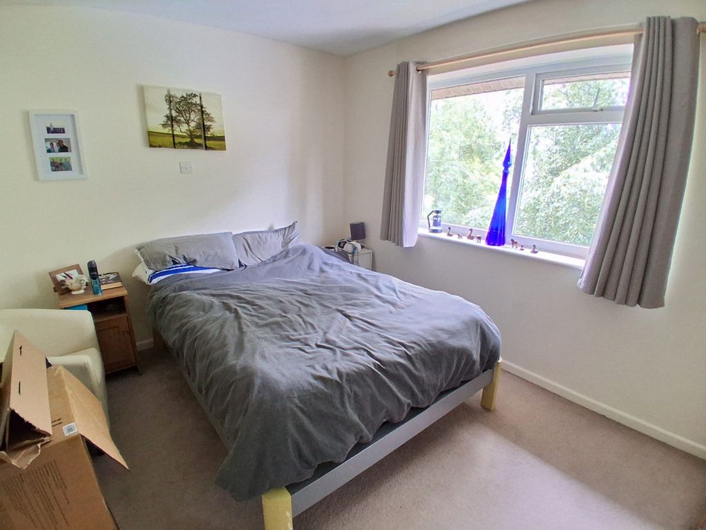 Property photo 3 of 6
