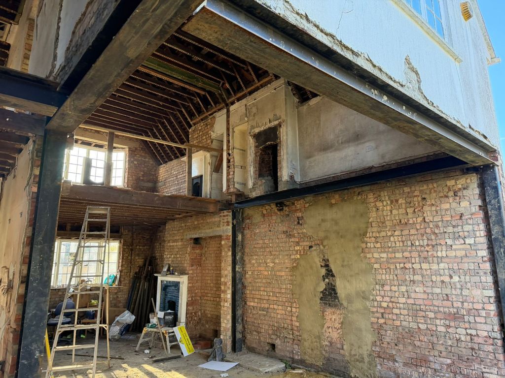 Property photo 3 of 14 4746663