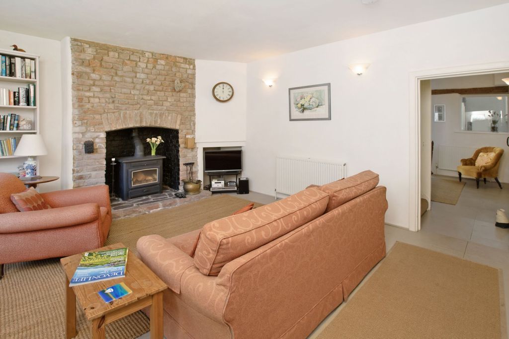 Property photo 2 of 20 Photo 10