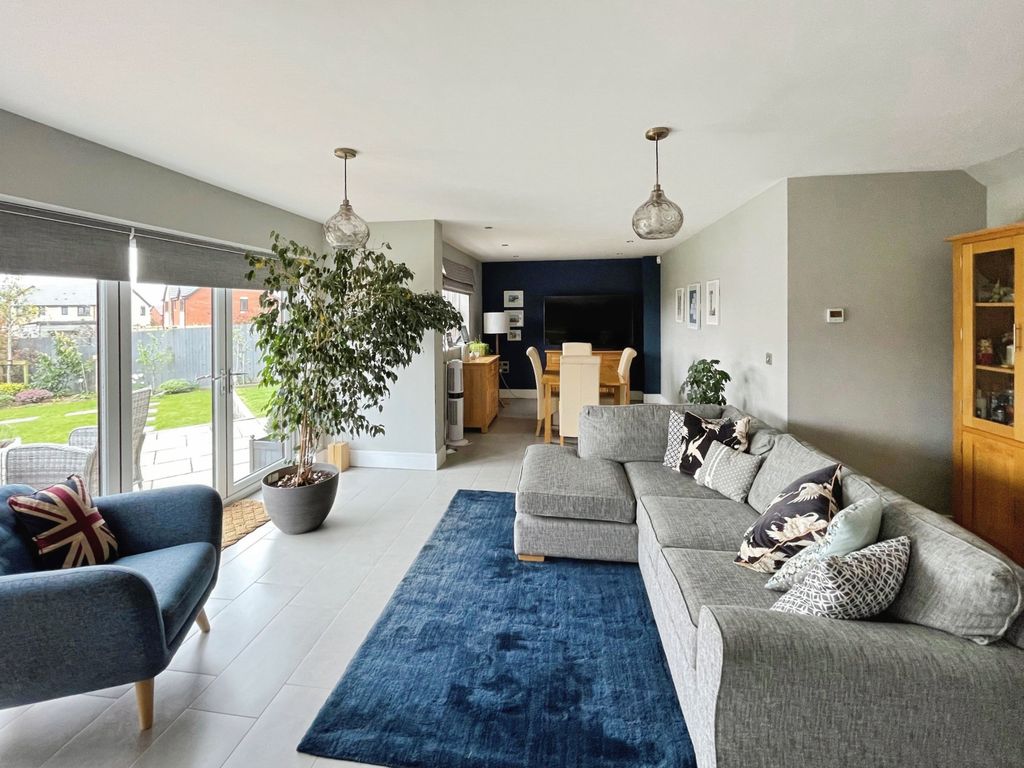 Property photo 3 of 26