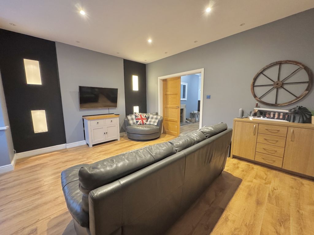 Property photo 3 of 16 Img_6863