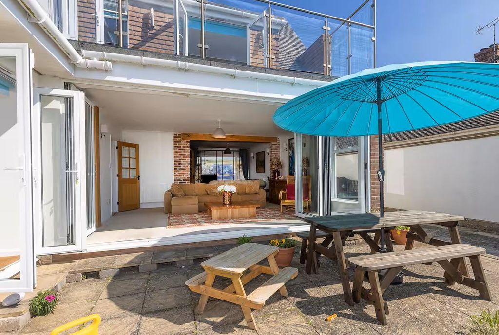 Property photo 2 of 44 Bb86E525-Bebb-4150-9259-50B64E3E1170.Jpeg