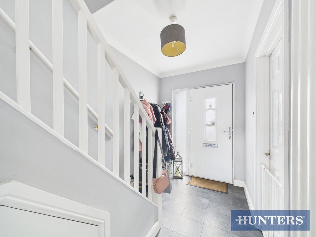 Property photo 3 of 18 Cam01450G0-Pr0266-Still014.Jpg